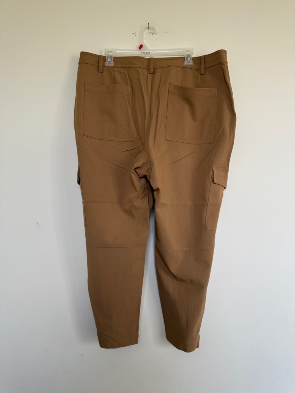 Banana Republic Women’s Tan Cargo Pants - Versatile Everyday Style - Picture 4 of 10